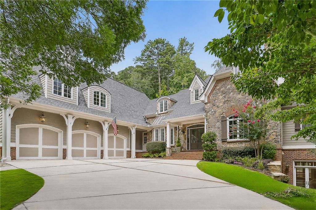 4992 Rebel Trail, Atlanta, GA 30327