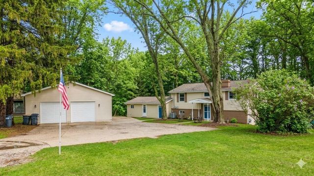 723 Arbor Court, South Haven, MI 49090