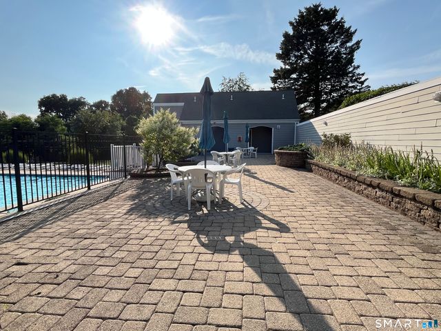 124 Colonial Hill Drive 124, Wallingford, CT 06492