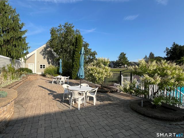 124 Colonial Hill Drive 124, Wallingford, CT 06492