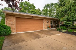 435 Clareridge Lane, Centerville, OH 45458