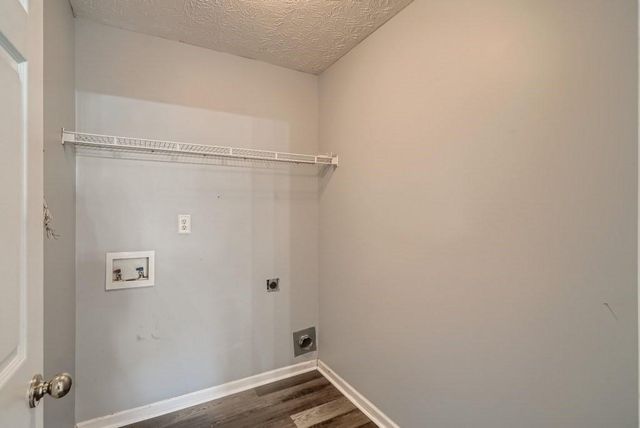 391 Lake Valley Drive, Loganville, GA 30052