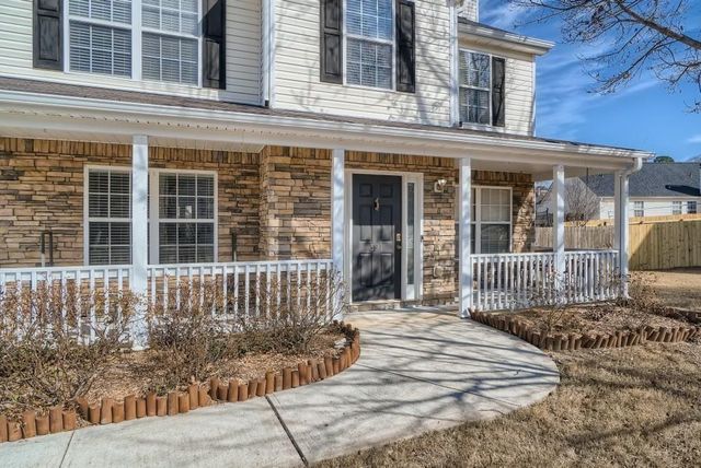 391 Lake Valley Drive, Loganville, GA 30052