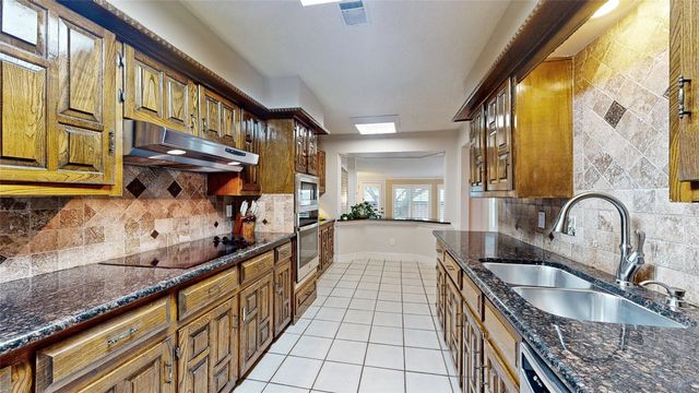 1402 Canadian Circle, Grand Prairie, TX 75050