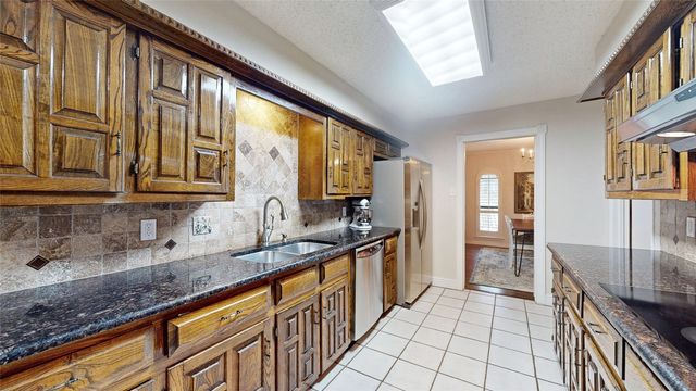 1402 Canadian Circle, Grand Prairie, TX 75050