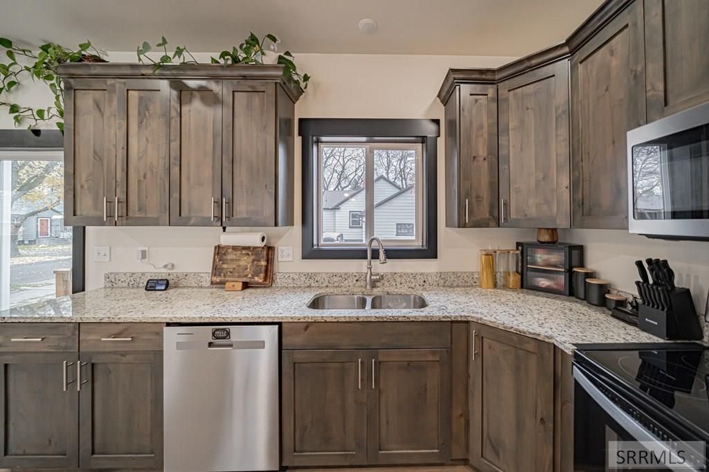 Image 11 of property listing at 352 7th Street, Idaho Falls, ID 83401