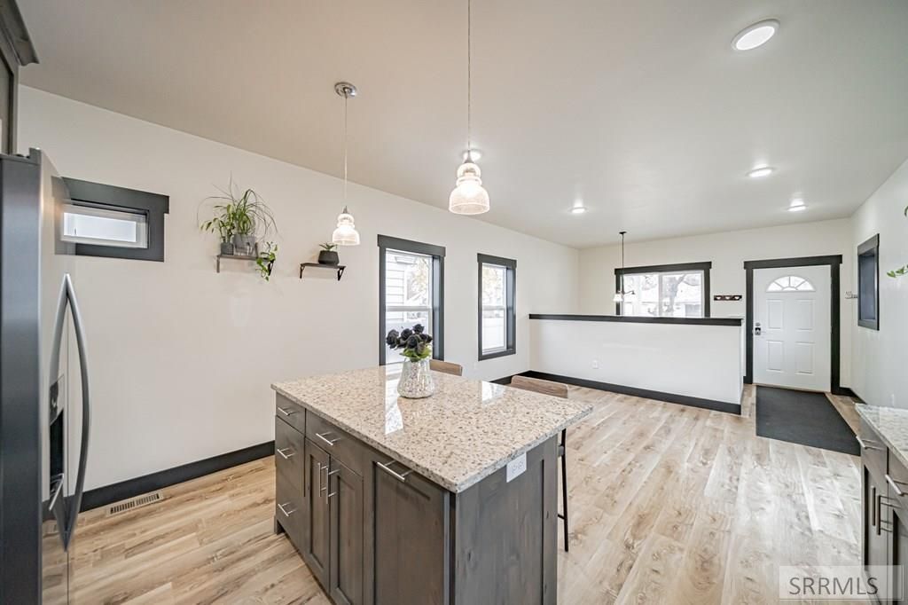 Image 12 of property listing at 352 7th Street, Idaho Falls, ID 83401