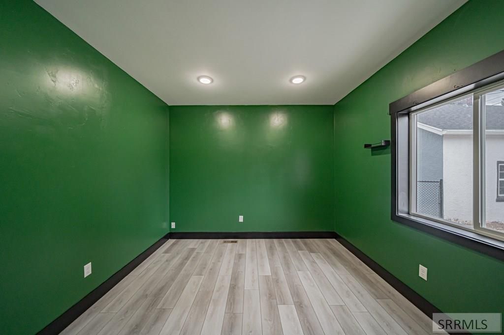 Image 16 of property listing at 352 7th Street, Idaho Falls, ID 83401