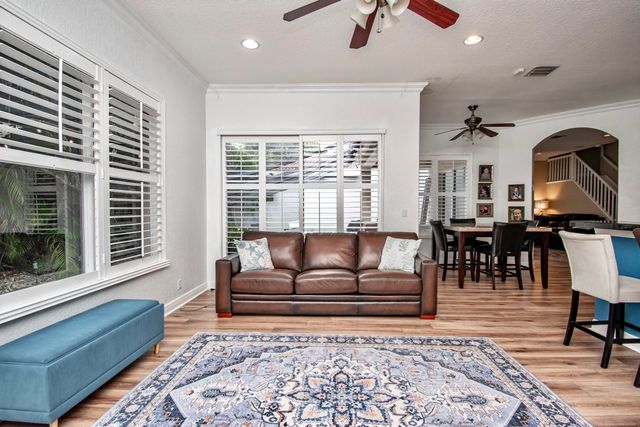 10833 Lake Wynds Court, Boynton Beach, FL 33437