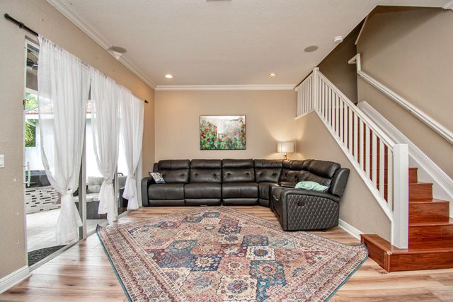 10833 Lake Wynds Court, Boynton Beach, FL 33437