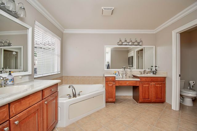 10833 Lake Wynds Court, Boynton Beach, FL 33437