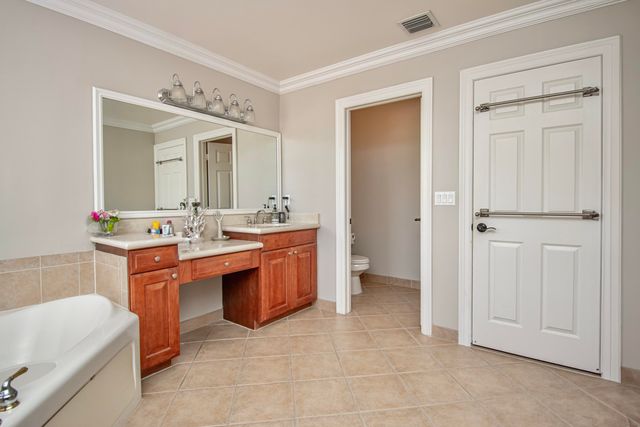 10833 Lake Wynds Court, Boynton Beach, FL 33437