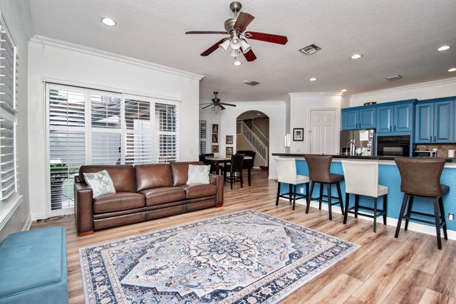 10833 Lake Wynds Court, Boynton Beach, FL 33437