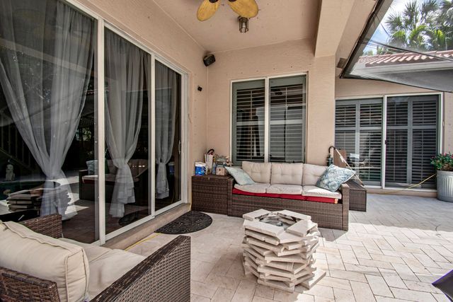 10833 Lake Wynds Court, Boynton Beach, FL 33437