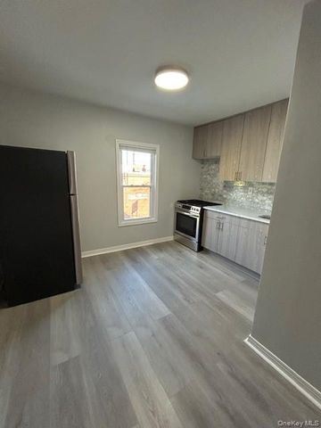 2 McKee Street 3, Floral Park, NY 11001