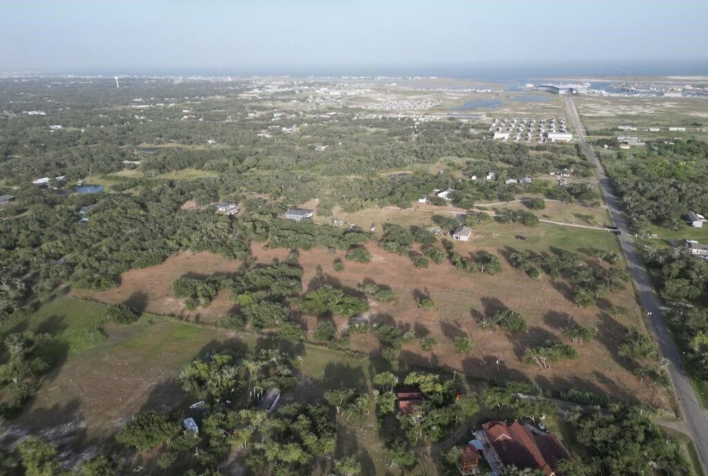 1502 16th St, Rockport, TX 78382 — photo 4