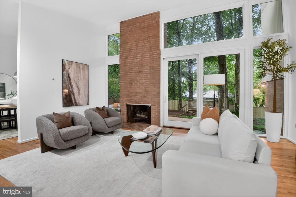 Image 10 of property listing at 7036 BUXTON TER, Bethesda, MD 20817