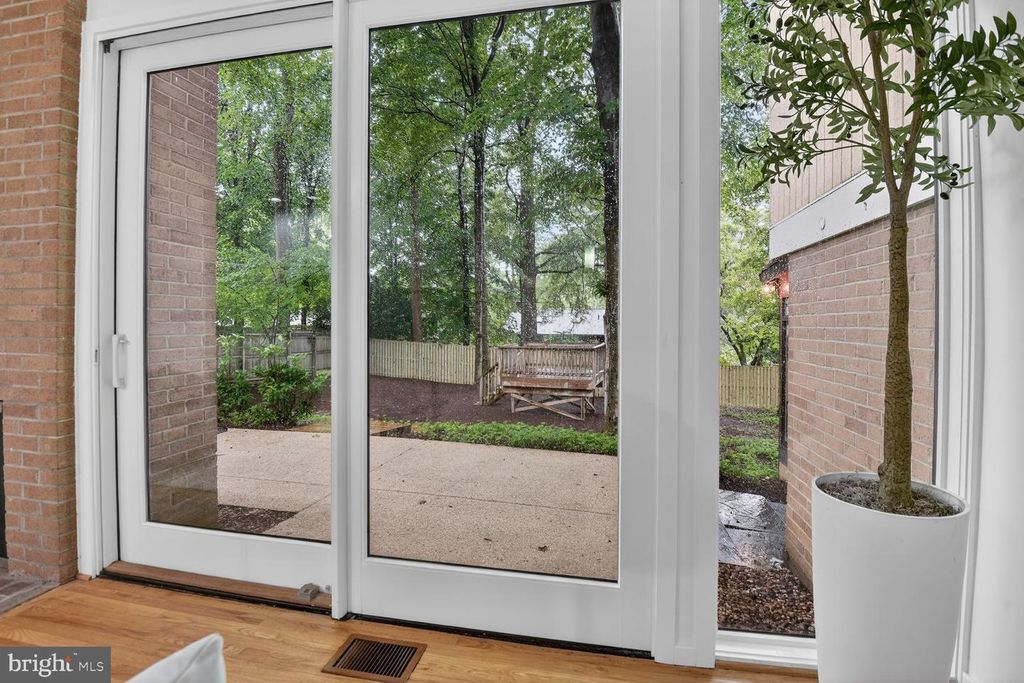 Image 14 of property listing at 7036 BUXTON TER, Bethesda, MD 20817