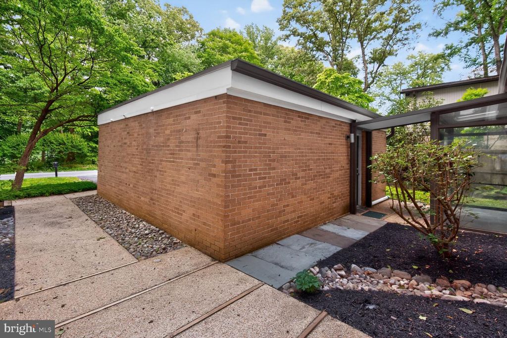Image 31 of property listing at 7036 BUXTON TER, Bethesda, MD 20817