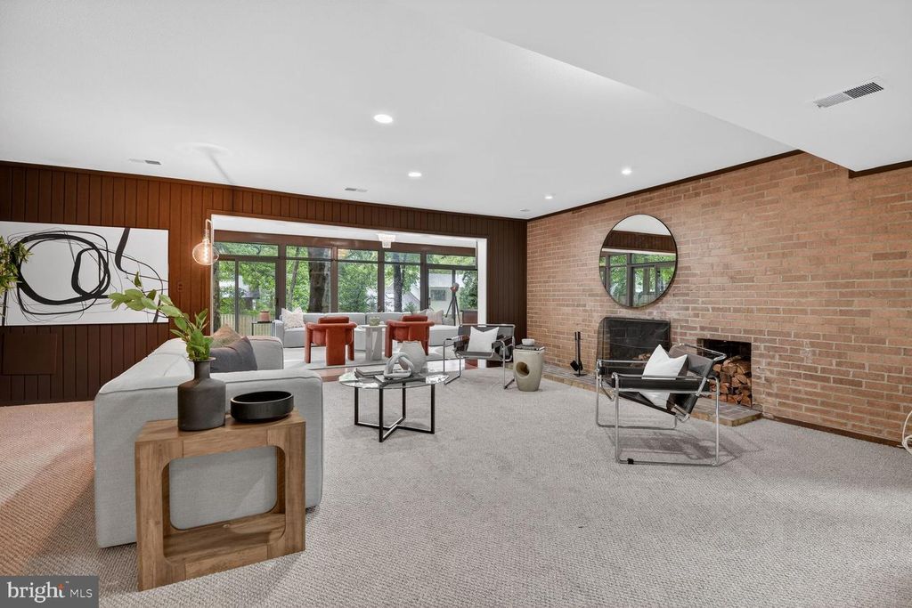 Image 43 of property listing at 7036 BUXTON TER, Bethesda, MD 20817