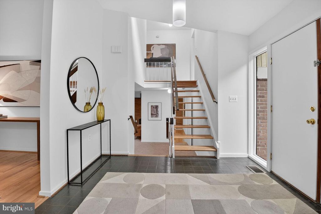 Image 7 of property listing at 7036 BUXTON TER, Bethesda, MD 20817