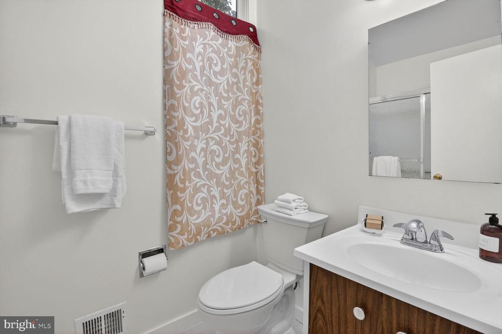 Image 74 of property listing at 7036 BUXTON TER, Bethesda, MD 20817