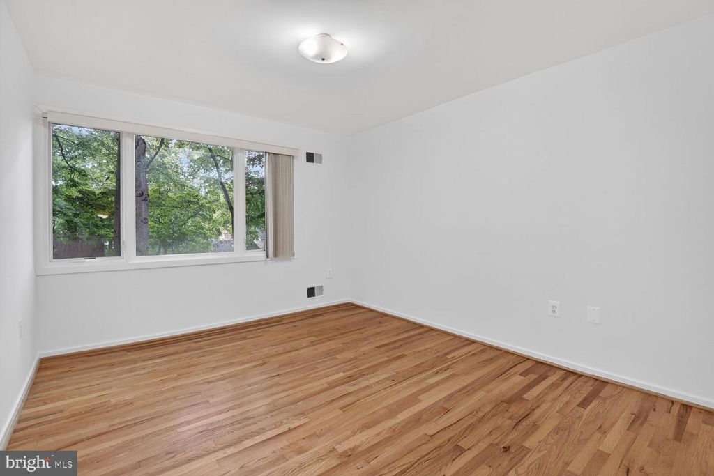 Image 76 of property listing at 7036 BUXTON TER, Bethesda, MD 20817
