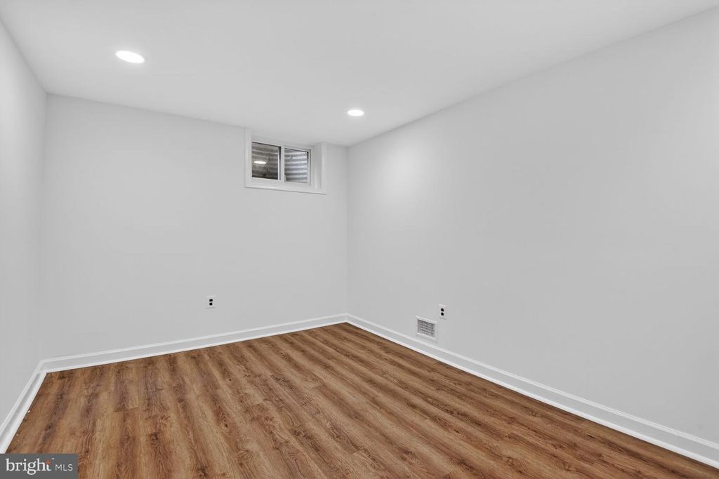 Image 81 of property listing at 7036 BUXTON TER, Bethesda, MD 20817