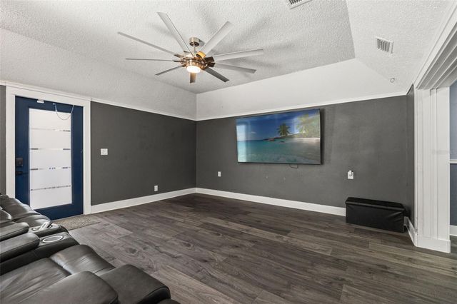 8014 N HABANA AVENUE, Tampa, FL 33614
