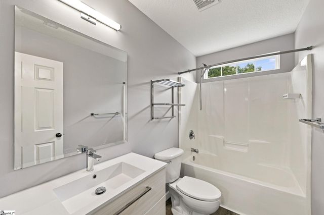 9 Avebury Court, Travelers Rest, SC 29690