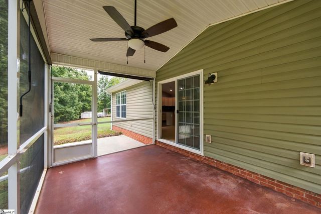 9 Avebury Court, Travelers Rest, SC 29690