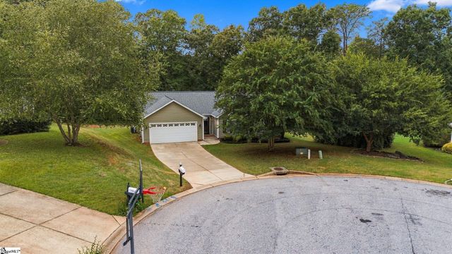 9 Avebury Court, Travelers Rest, SC 29690