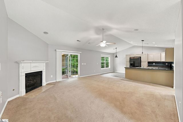 9 Avebury Court, Travelers Rest, SC 29690