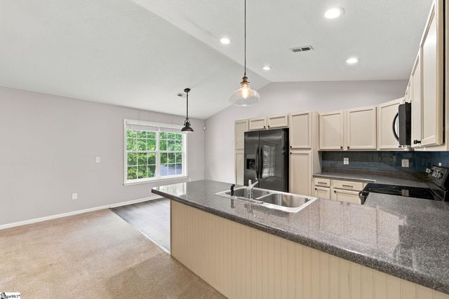 9 Avebury Court, Travelers Rest, SC 29690