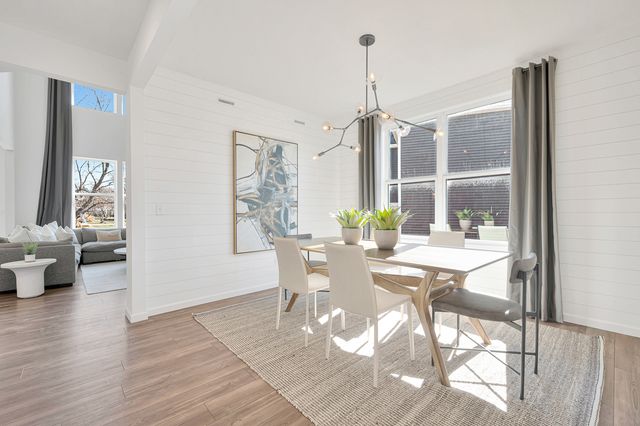 2611 Lawlor Lane, Naperville, IL 60564