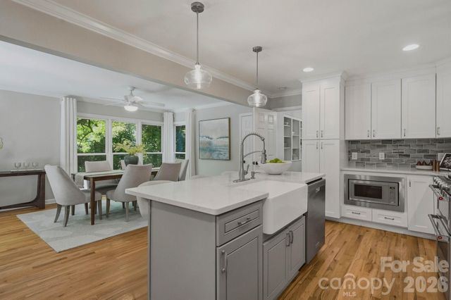 6109 Kingstree Drive, Charlotte, NC 28210