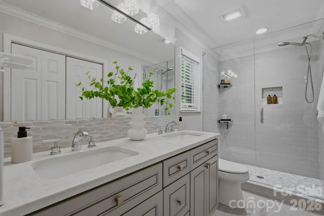 6109 Kingstree Drive, Charlotte, NC 28210