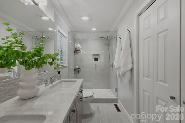 6109 Kingstree Drive, Charlotte, NC 28210