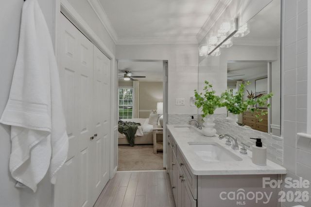 6109 Kingstree Drive, Charlotte, NC 28210