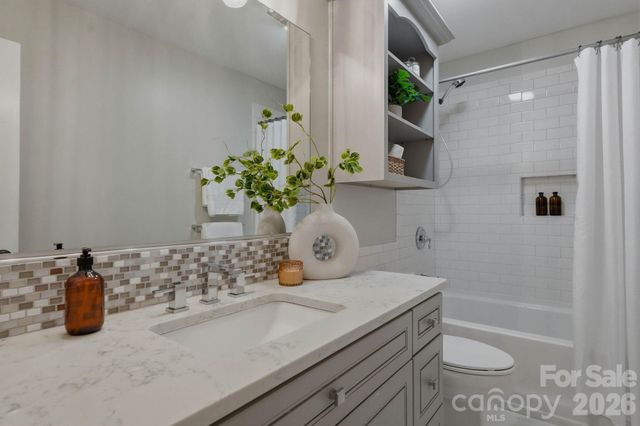 6109 Kingstree Drive, Charlotte, NC 28210