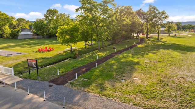 2424 E 18th Street, Chattanooga, TN 37404