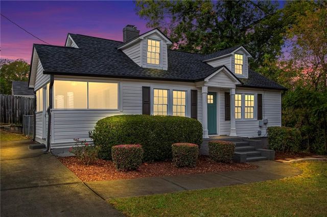 266 Crescent SW Circle, Marietta, GA 30064