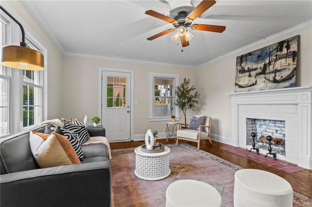 266 Crescent SW Circle, Marietta, GA 30064