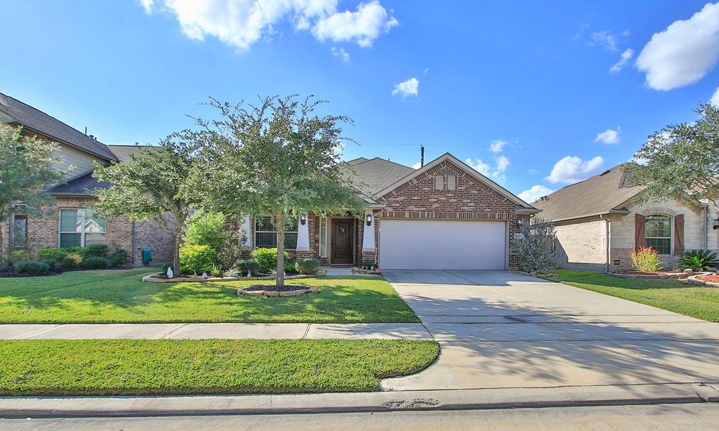 18619 Weeping Spring Drive, Cypress, TX 77429