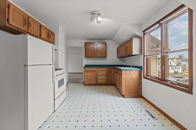 28 E 11TH STREET, Fond Du Lac, WI 54935