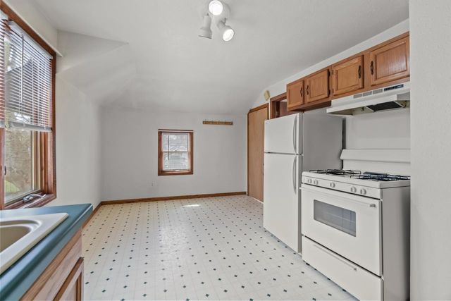 28 E 11TH STREET, Fond Du Lac, WI 54935