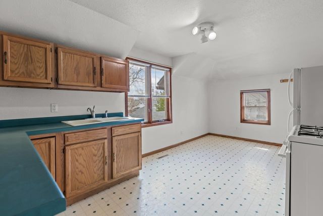 28 E 11TH STREET, Fond Du Lac, WI 54935