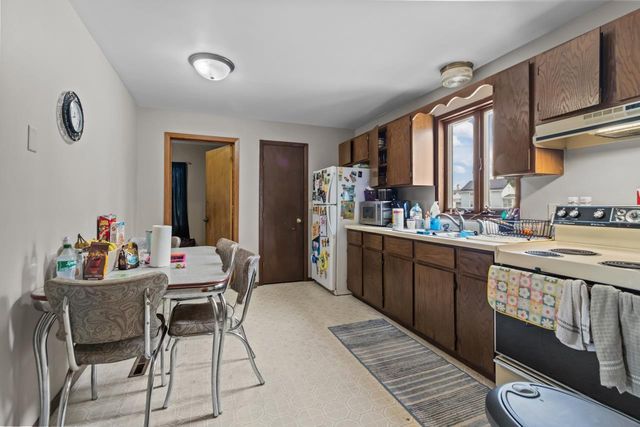 28 E 11TH STREET, Fond Du Lac, WI 54935