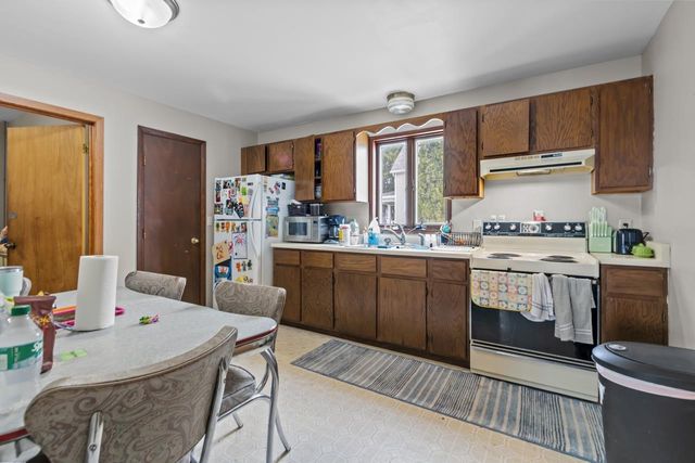 28 E 11TH STREET, Fond Du Lac, WI 54935