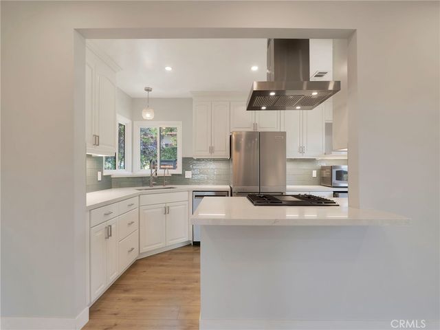 2254 Cross St., La Canada Flintridge, CA 91011